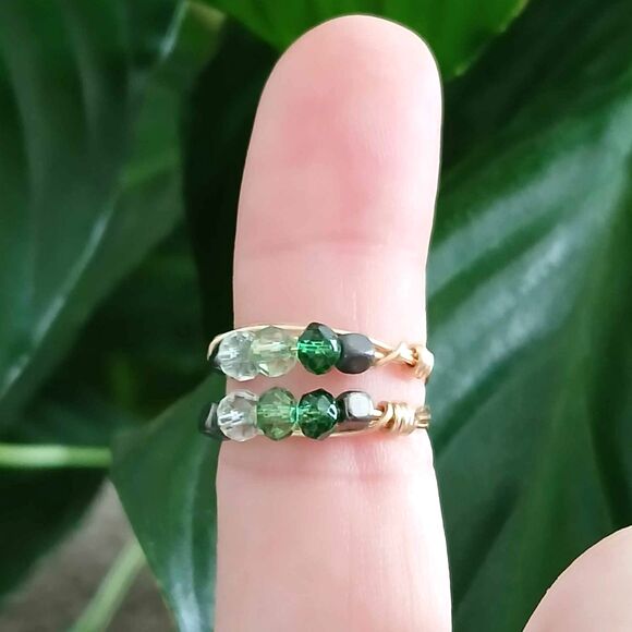 Ombre Faceted Glass & Hematite Wire Wrapped Ring, Gold Size 7 Boho Stackable - Picture 2 of 2